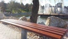 mopana-bench in the park